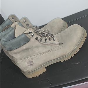 LIMITED RELEASE: Autumn Mashup Boot in Grey